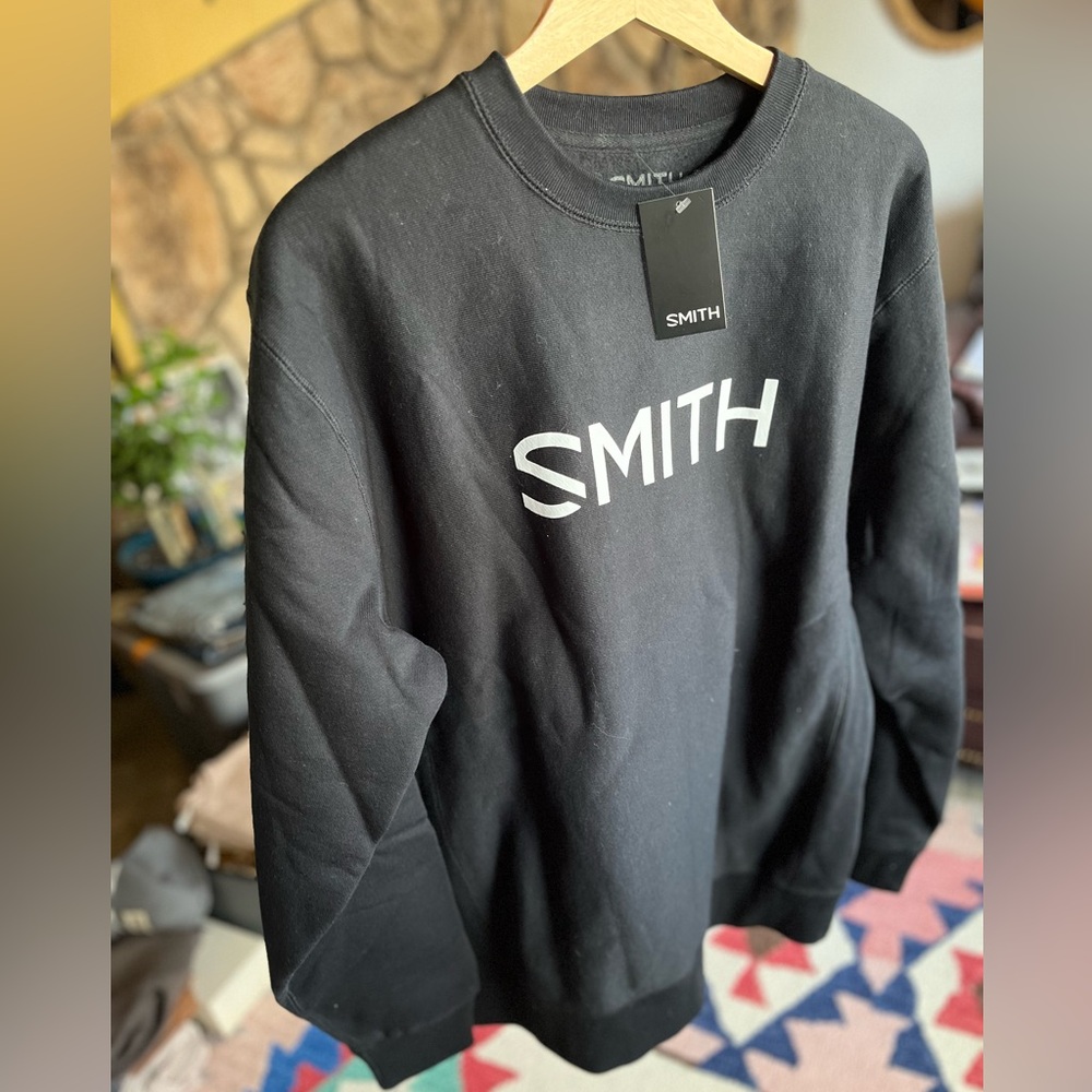 NWT- SMITH Essential Heavy Weight Crew